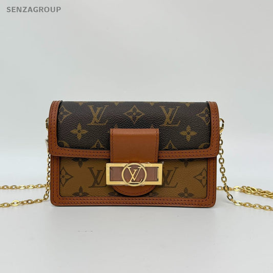 SJ0001 LOUIS VUITTON Dauphine woc crossbody bag (U)