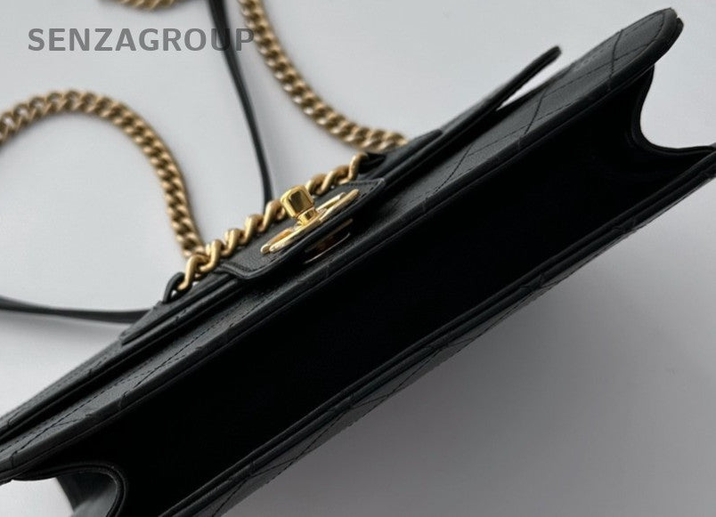 Chanel CC Logo Chain Shoulder Bag Crossbody Black Gold Used Women Classic