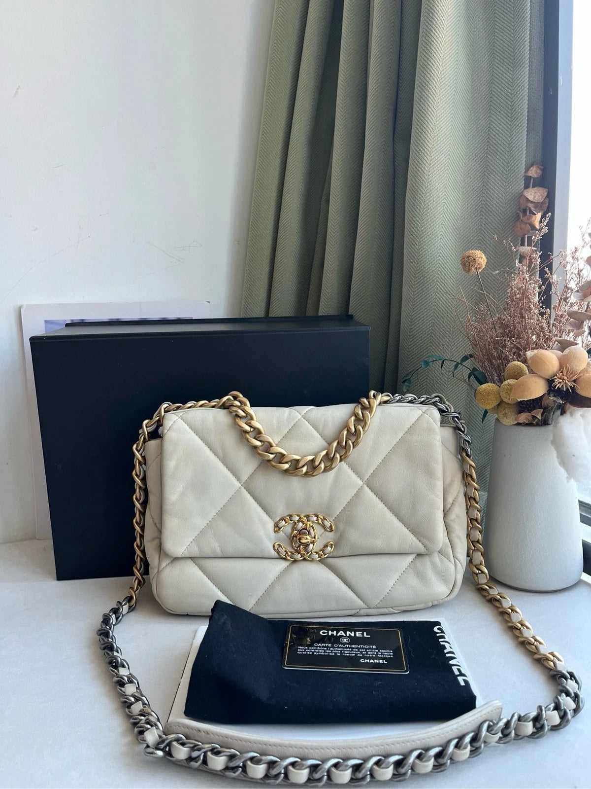 CHANEL Ivory 19Bag Shoulder Crossbody Bag For Women
