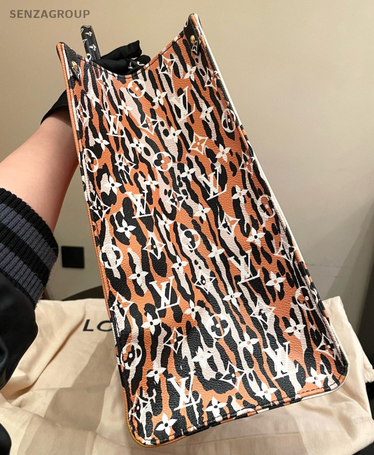 Louis Vuitton Onthego GM Tote Top Handle Bag White Orange Used Women Classic
