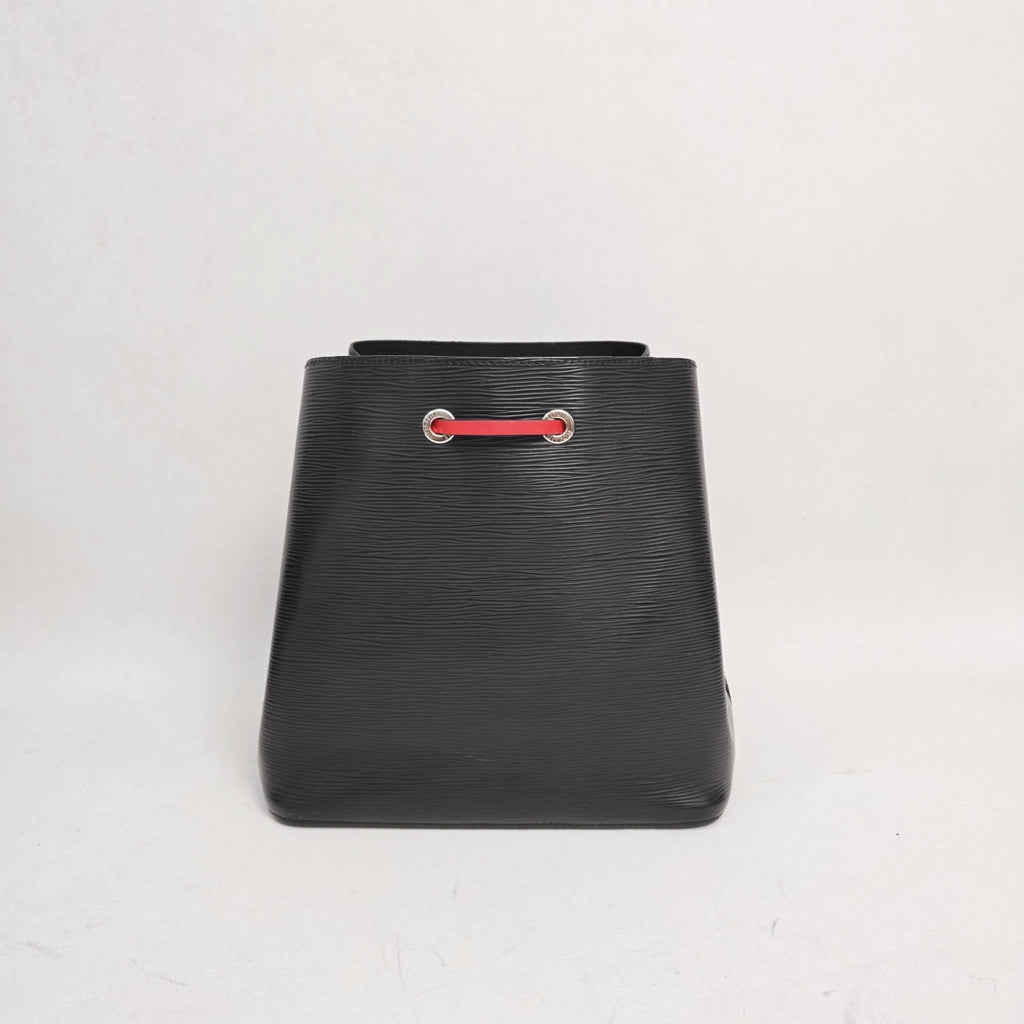 Louis Vuitton NeoNoe Epi Black Shoulder Bag Excellent