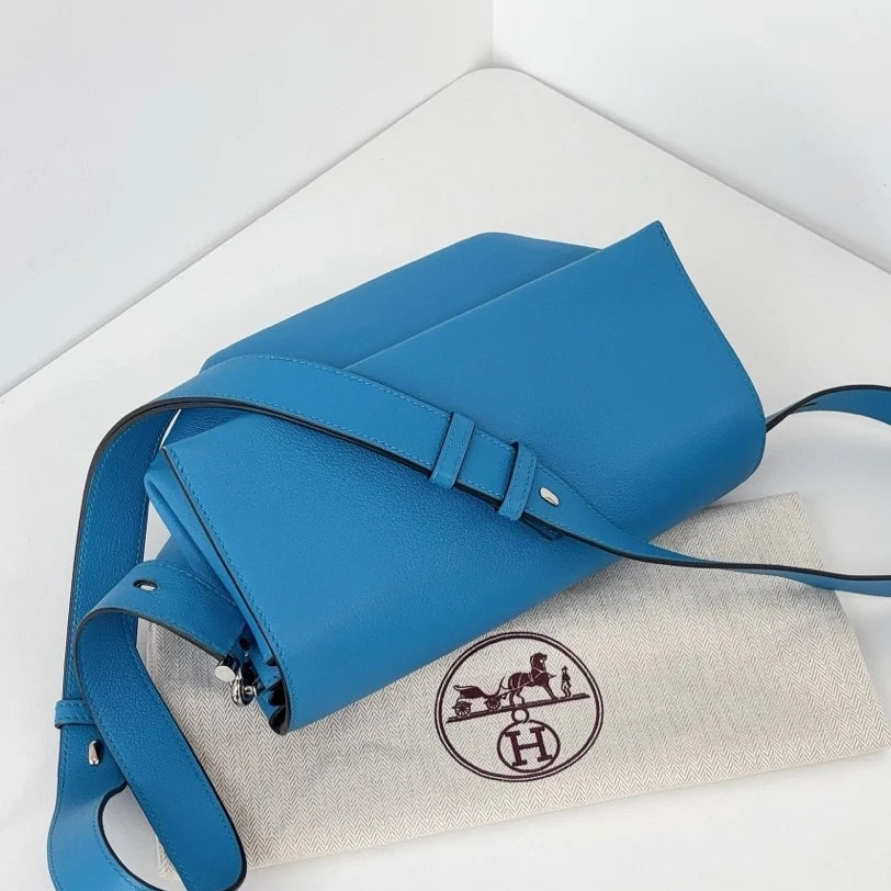 Excellent Hermes Opli24 Messenger Bag Blue Shoulder Bag Silver Hardware