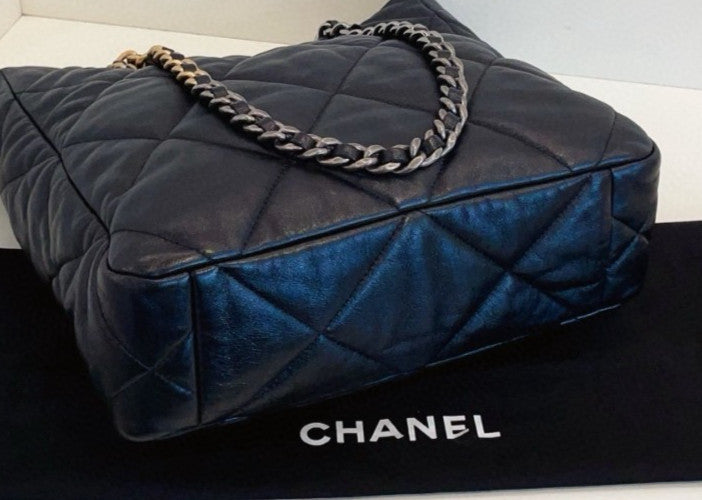 Chanel 19Bag Shopping Tote Chain Shoulder Bag Diamond Black Gold Women Classic