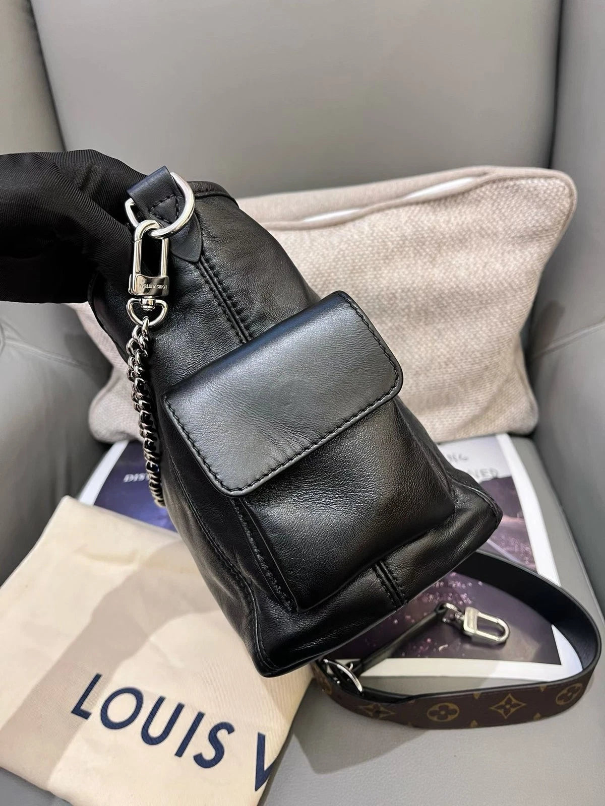 Louis Vuitton Carryall Lambskin Black Silver Shoulder Bag Crossbody Excellent