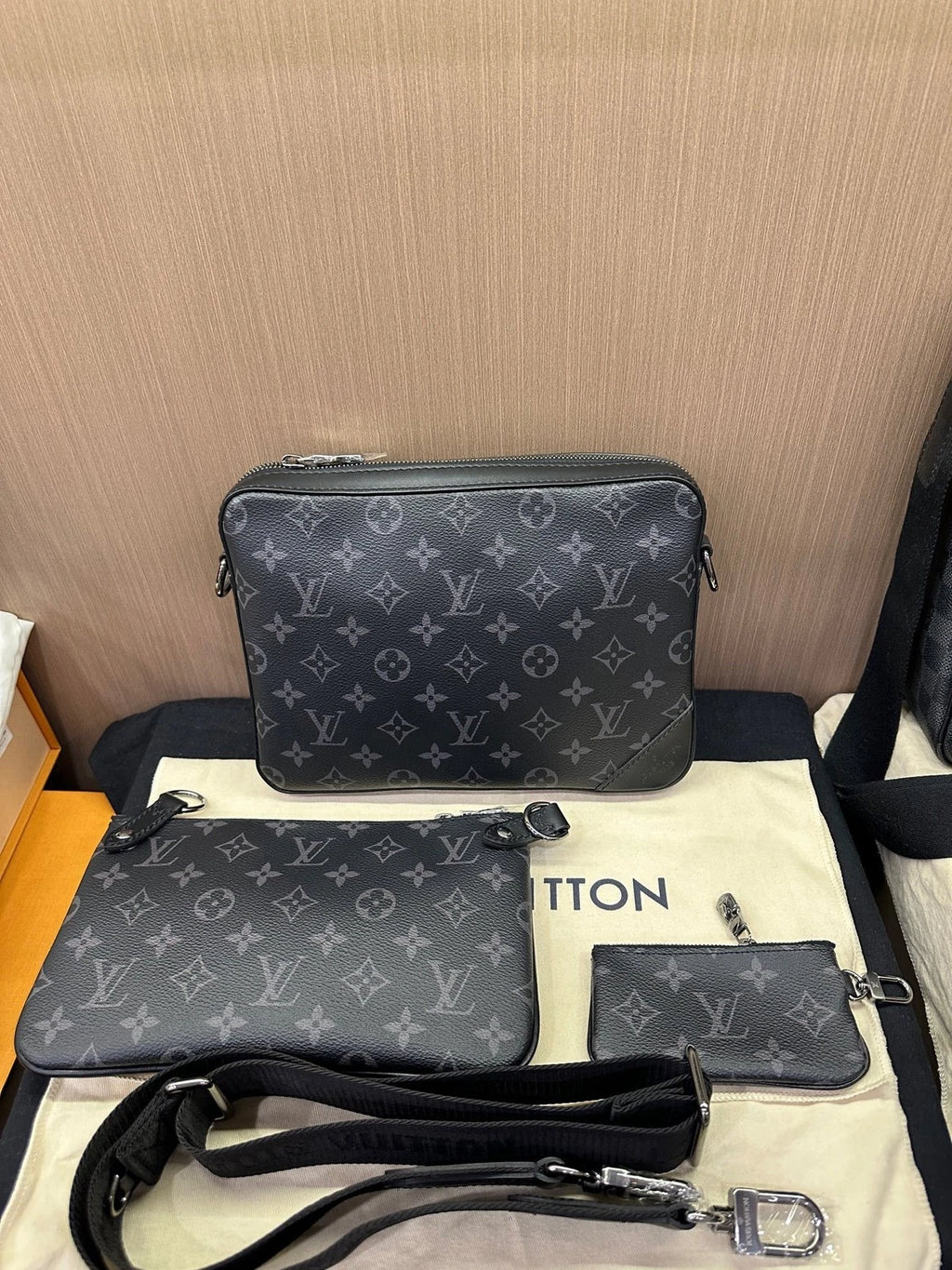Louis Vuitton Black Trio 3-in-1 Crossbody Messenger Bag For Women