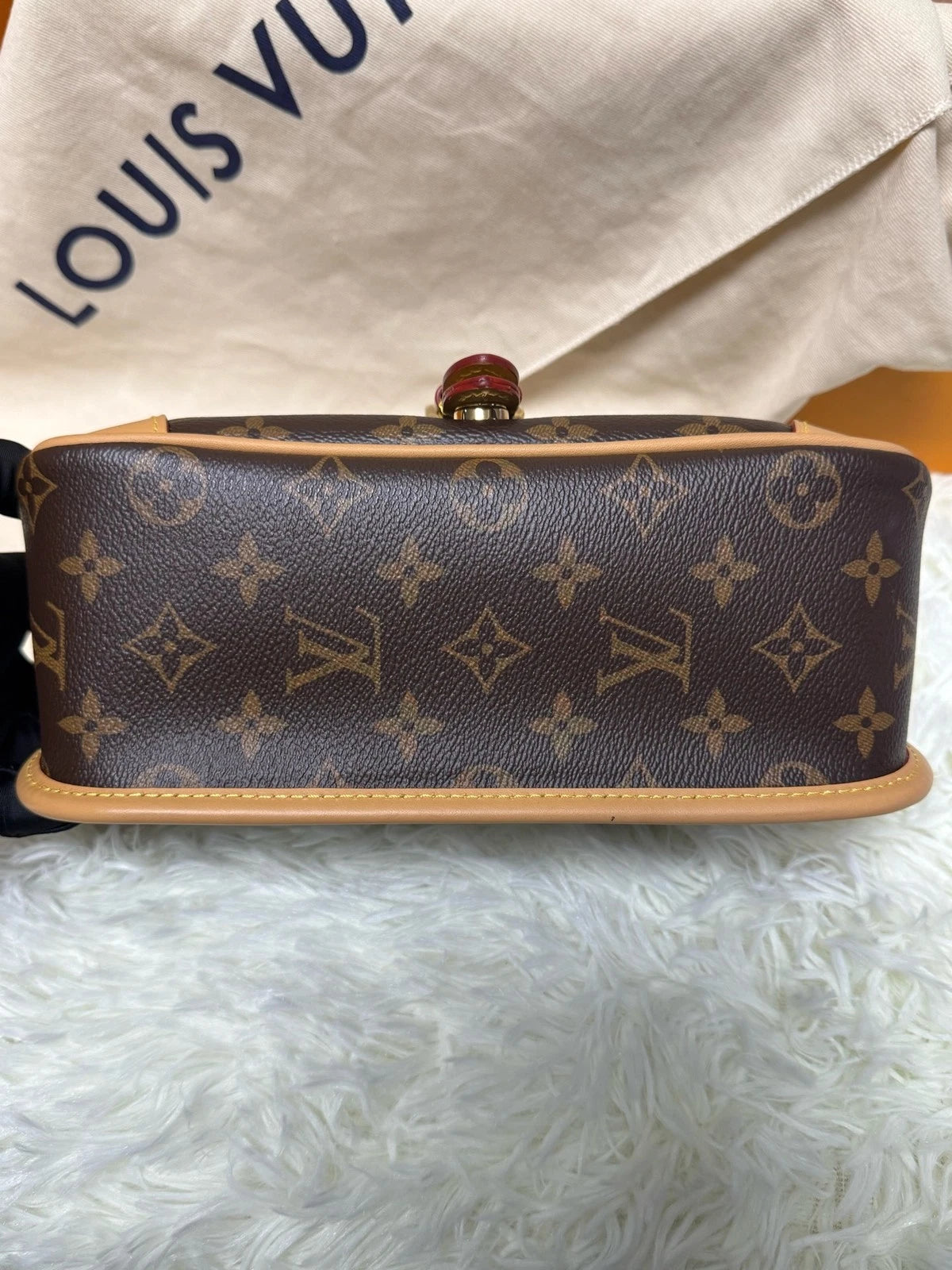 Louis Vuitton Canvas Baguette Shoulder Bag For Women