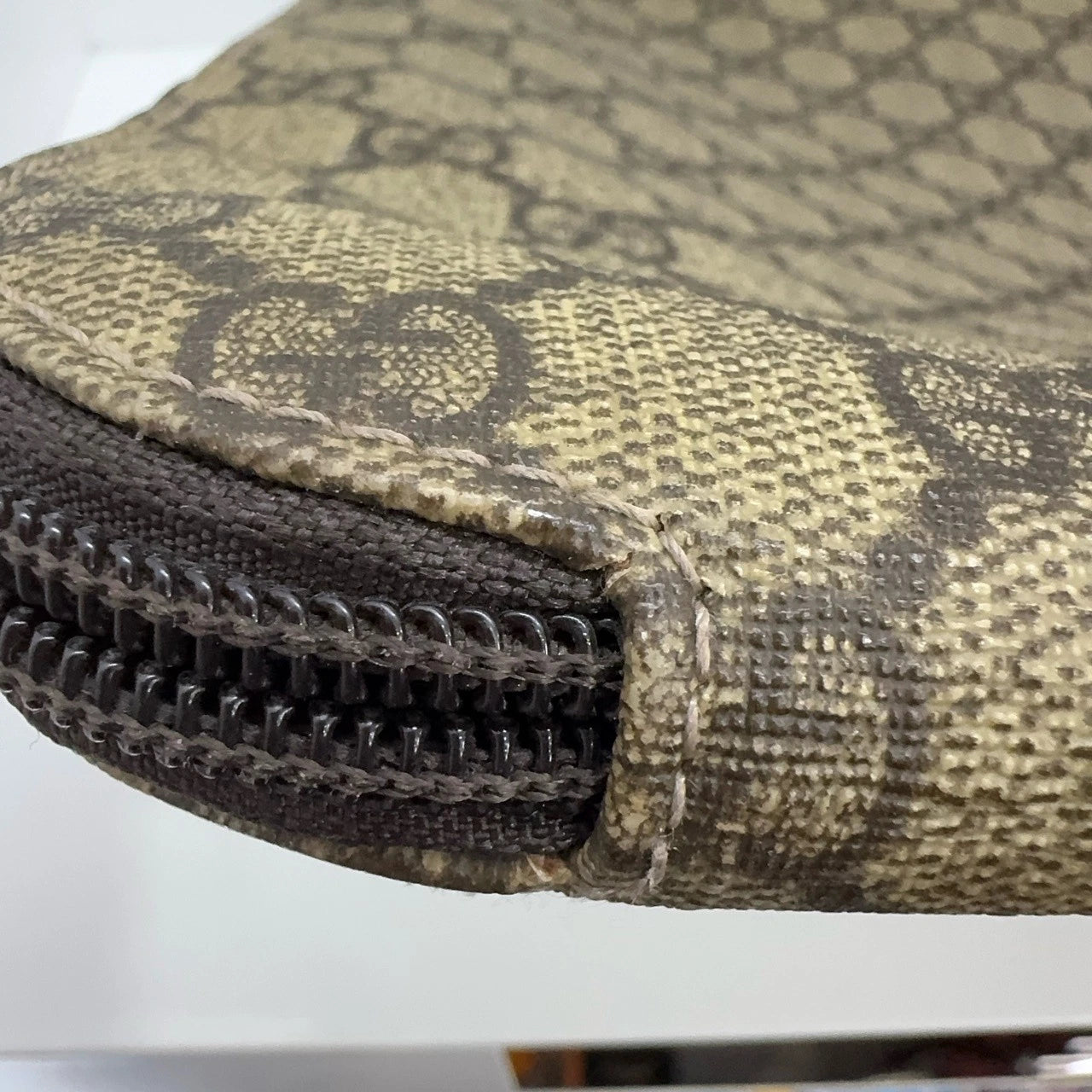 GUCCI Classic Monogram Large Canvas Clutch Bag For Women