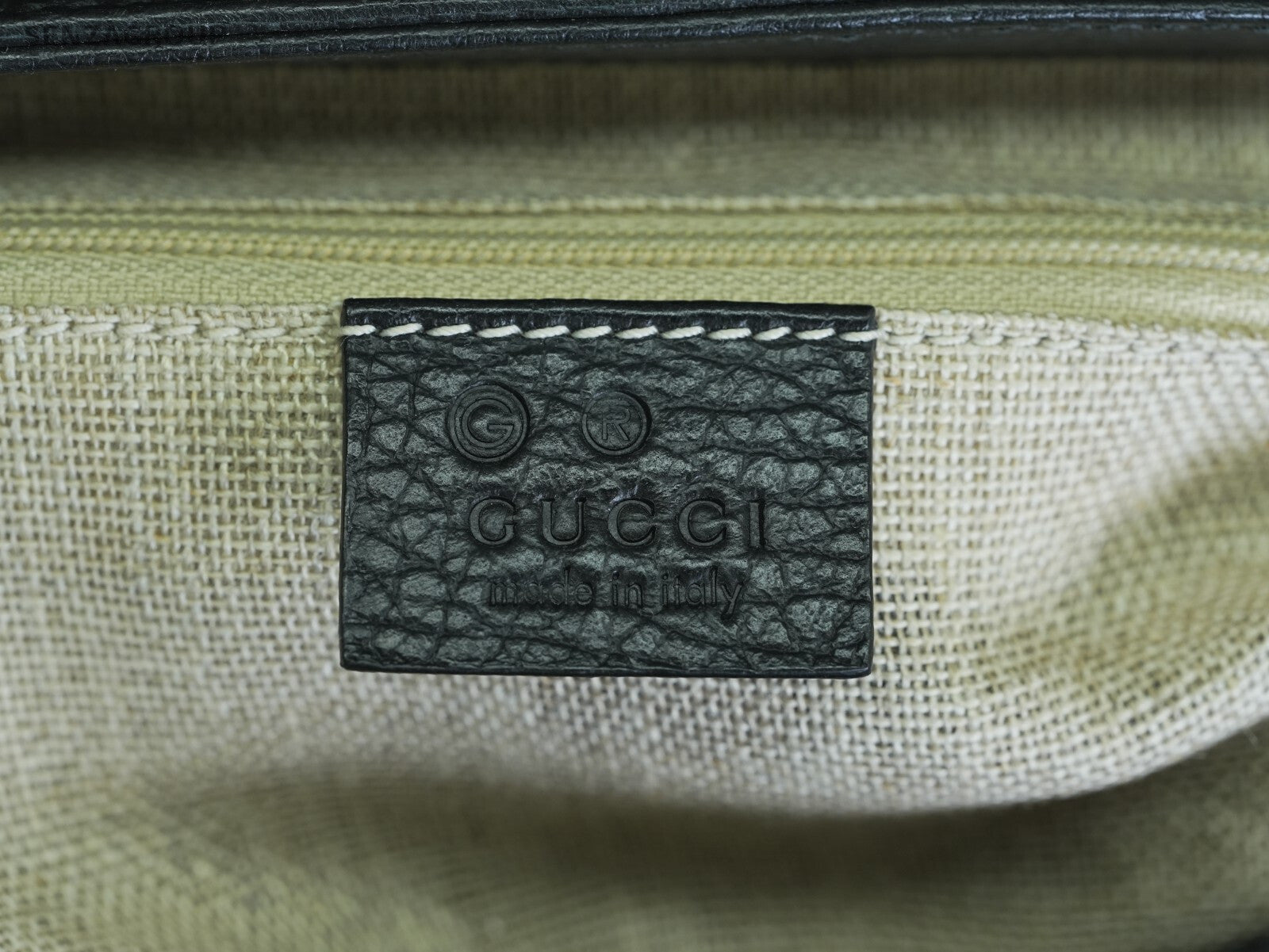 GUCCI Interlocking Top Handle Shoulder Bag