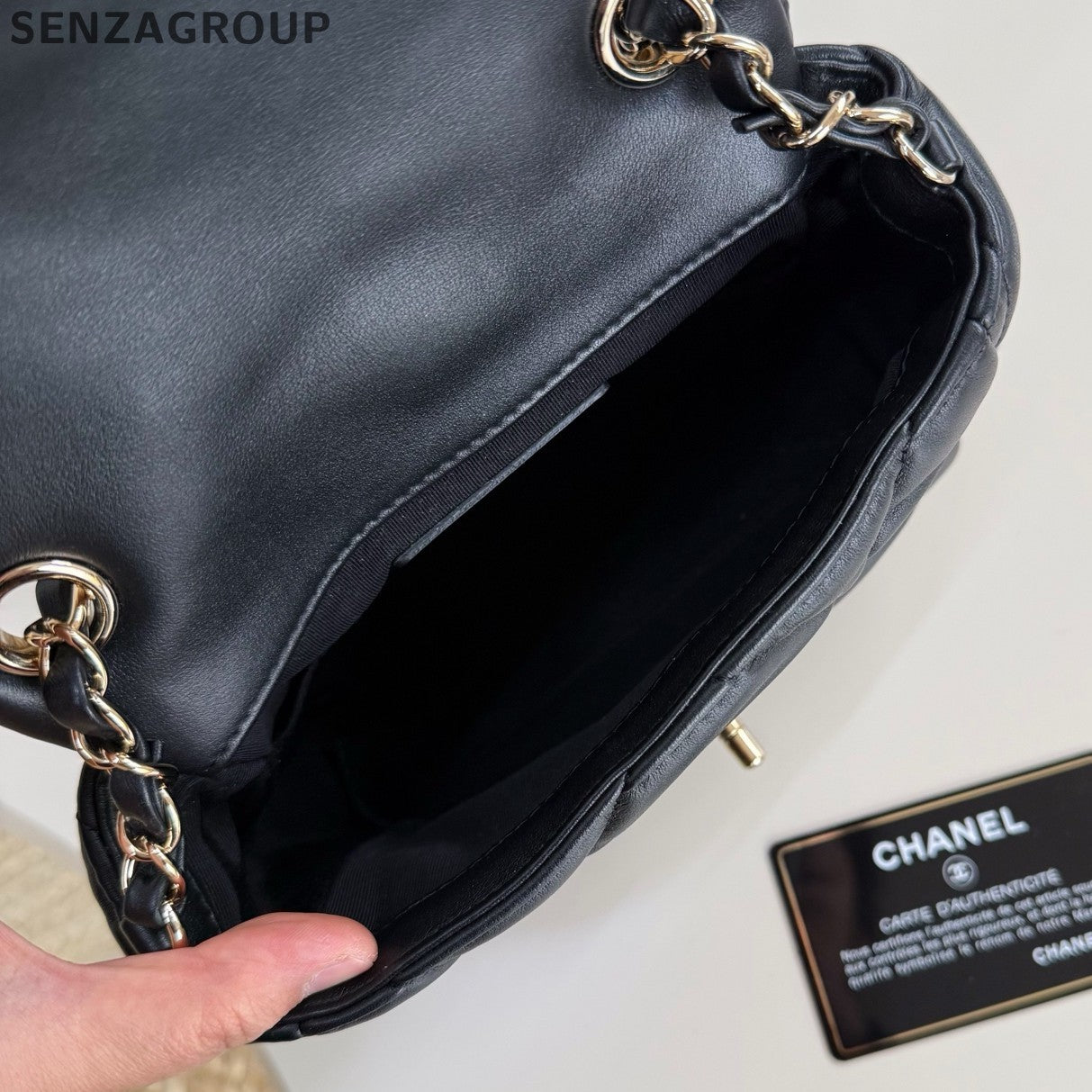 Chanel Diamond Chain Shoulder Bag Crossbody Black Gold Women Classic Fashion