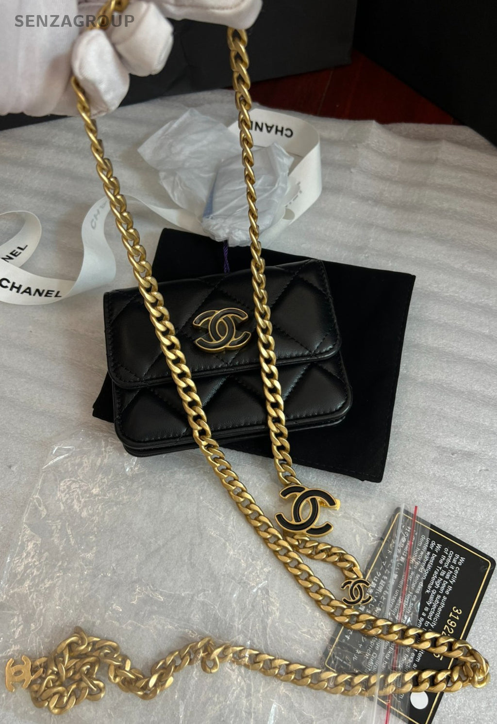 CHANEL 22P Enamel clasp Pocket mini Diamond pattern Chain Strap Black Gold