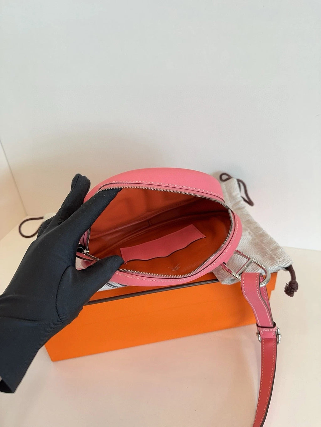 Hermes Loop Leather Pink Shoulder Bag Excellent