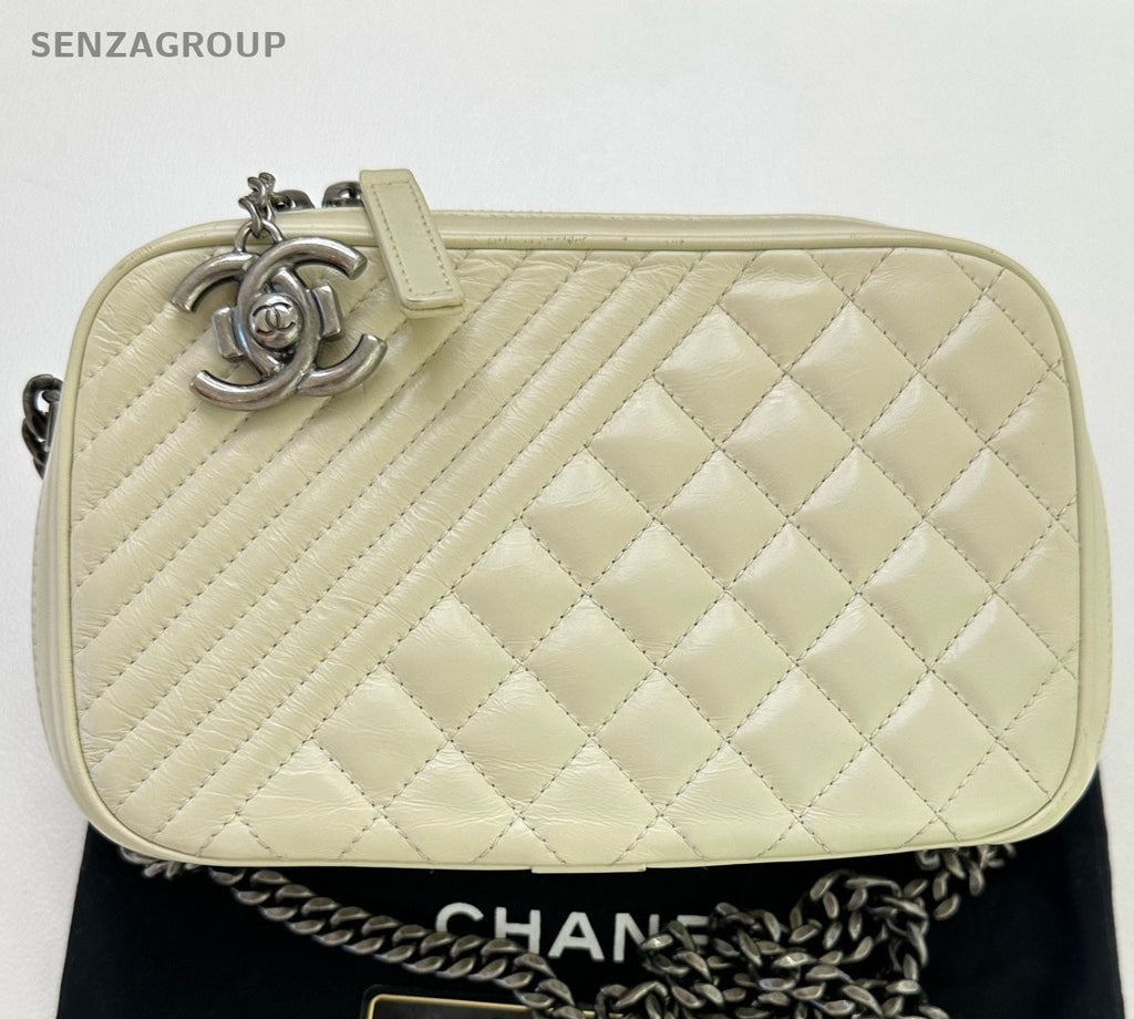 Chanel Diamond Calfskin Chain Shoulder Bag White Silver Used Women Classic