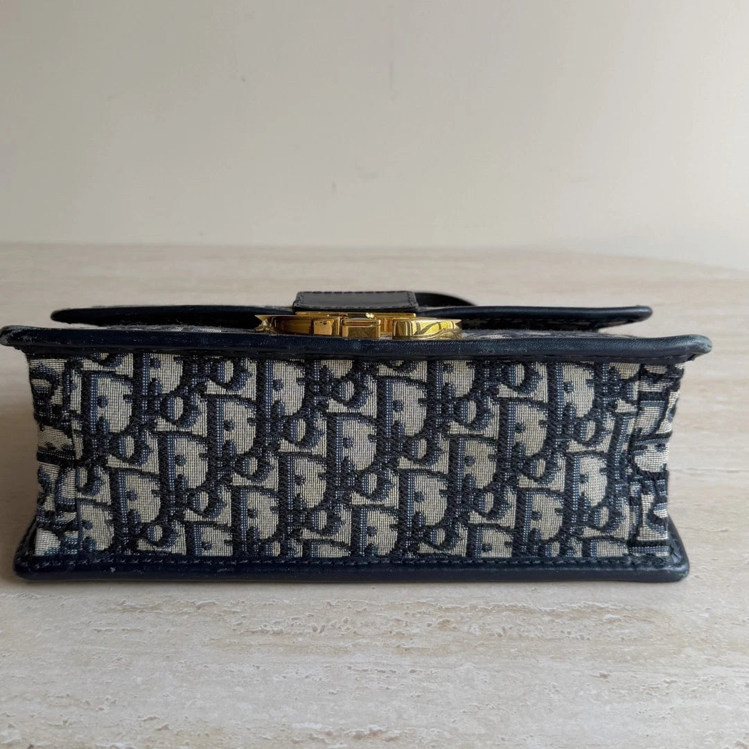 Christian Dior 30Montaigne Oblique Canvas Gold Chain Navy Shoulder Bag Crossbody