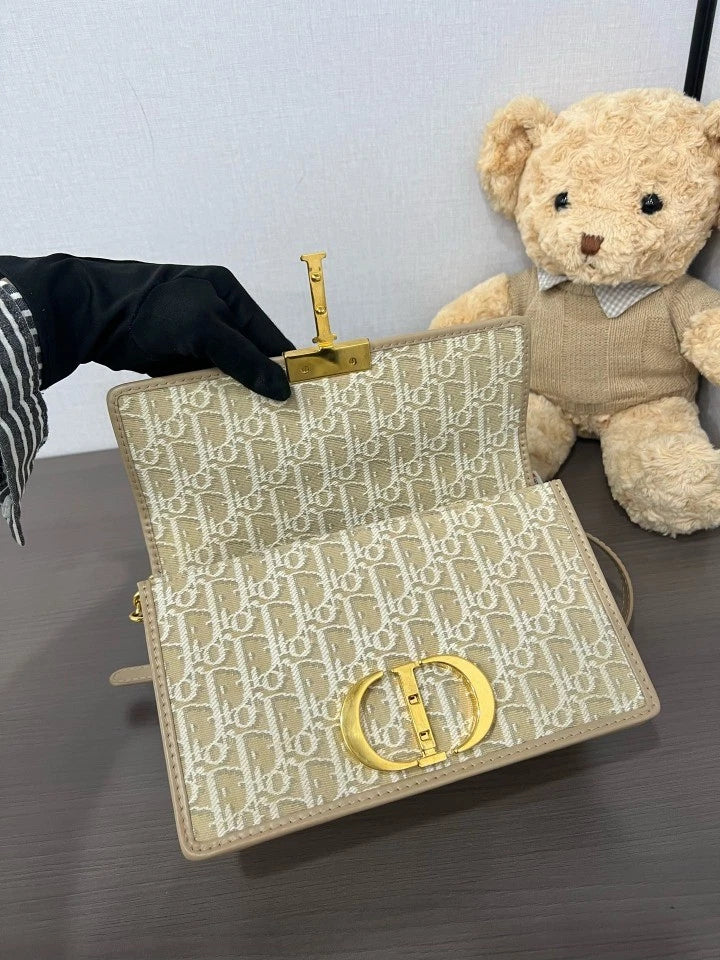 Authentic Dior Medium Montaigne30 Chain Shoulder Bag For Women