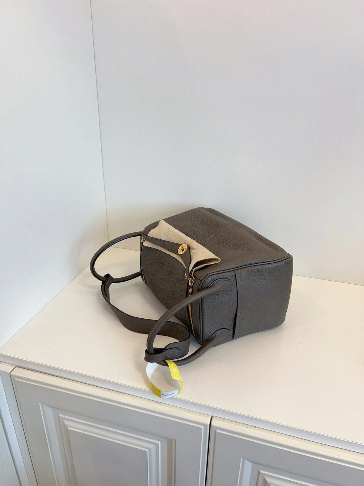 Hermes Lindy30 Grey Leather Handbag For Women
