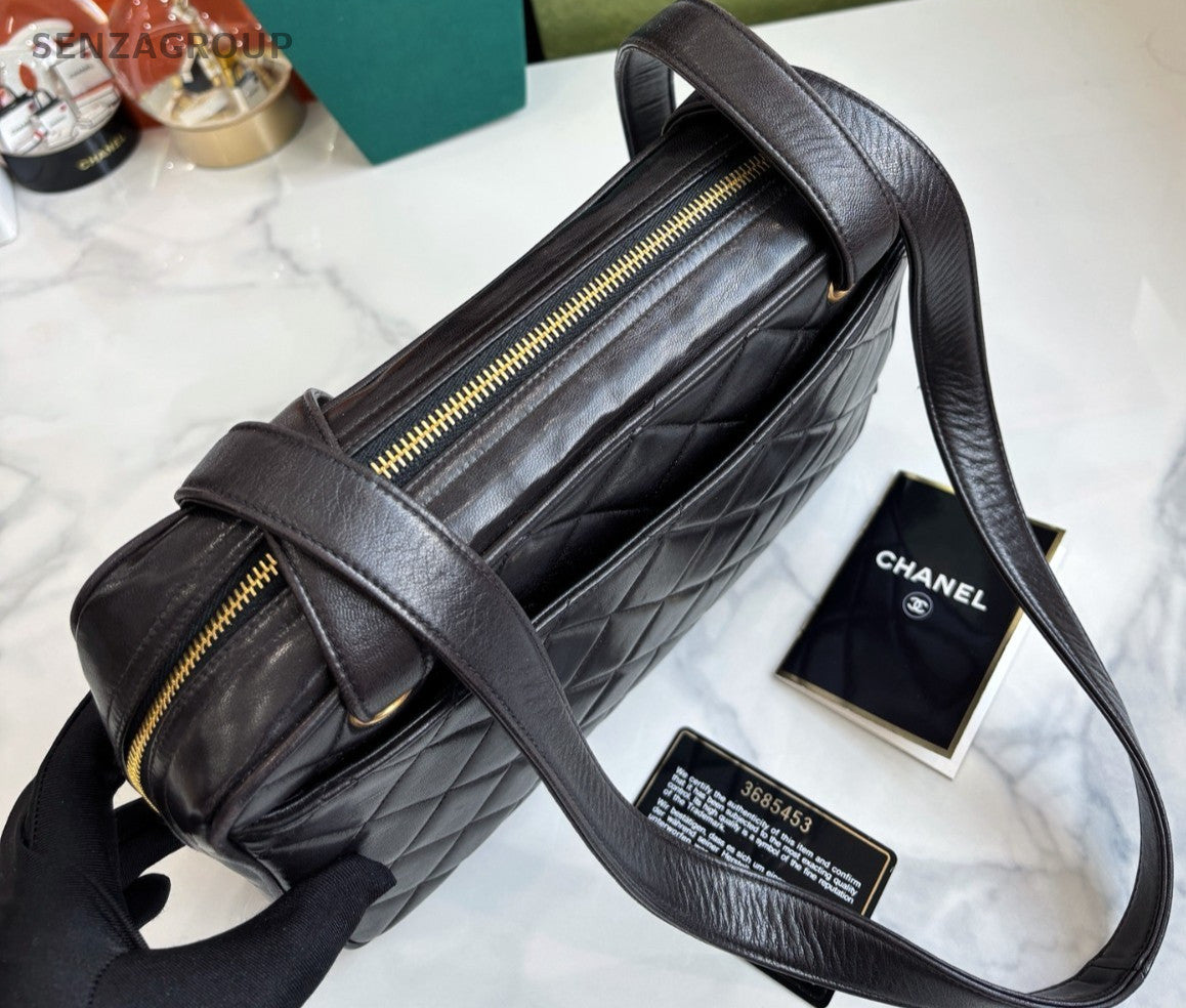 CHANEL Diamond pattern Lambskin Shoulder bag Black Gold Women