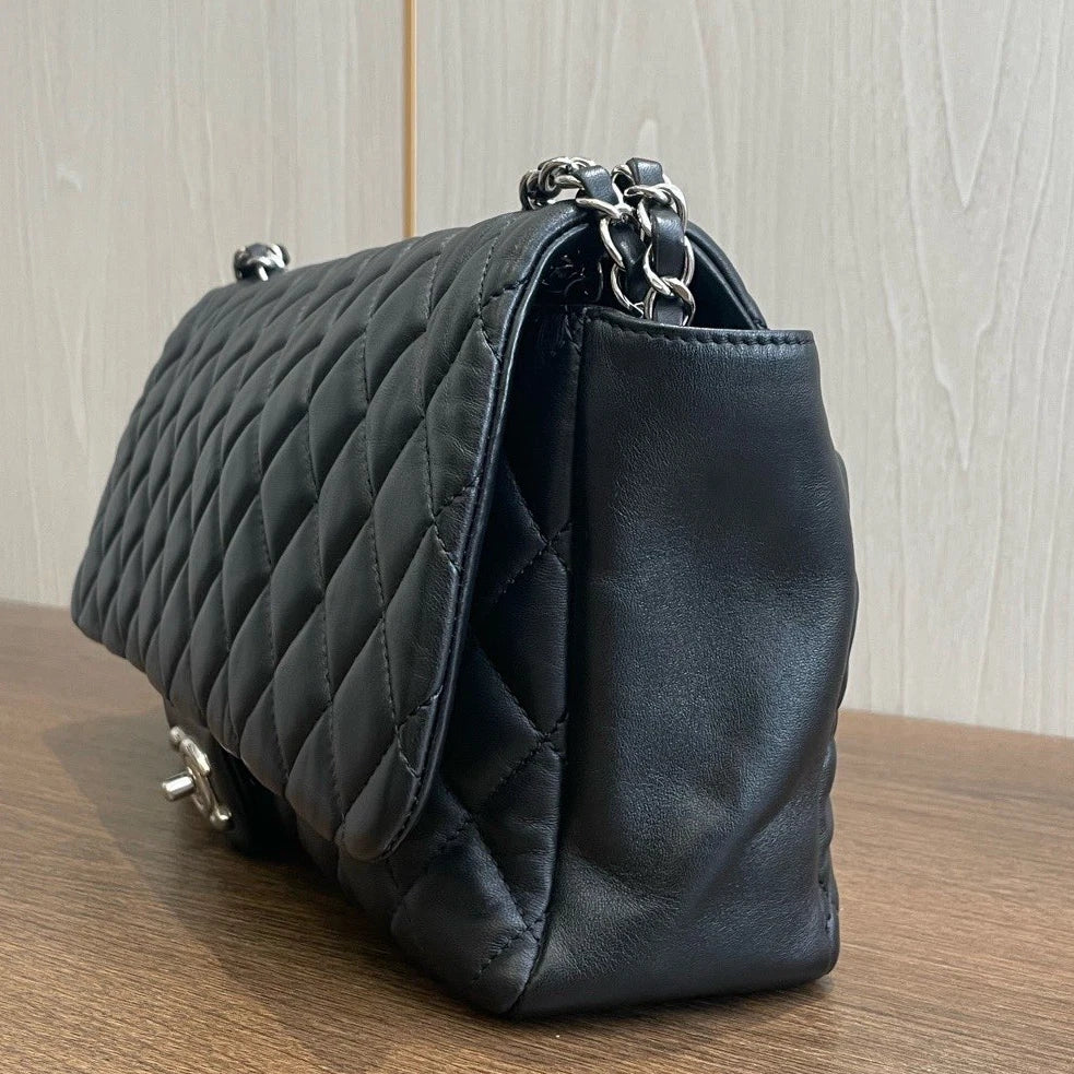 Chanel Classic Flap Diamond Black Chain Shoulder Bag Crossbody Silver Hardware
