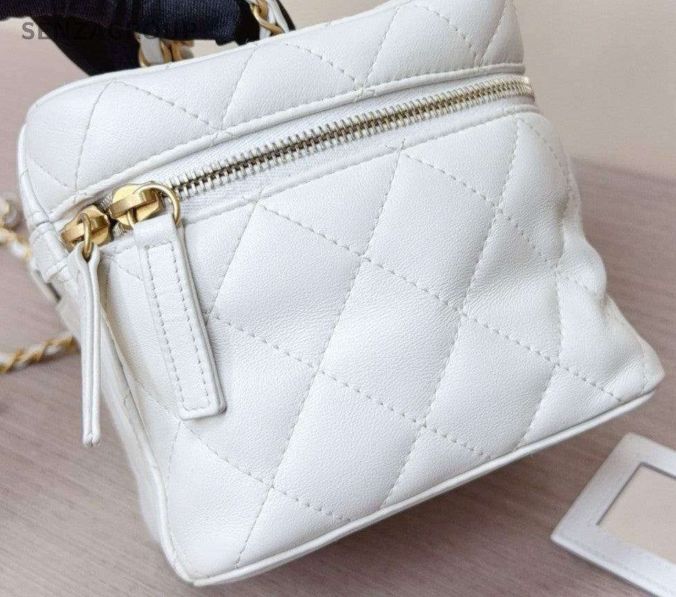 Chanel Diamond Pattern Chain Top Hand Shoulder Bag White Gold Used Women Classic