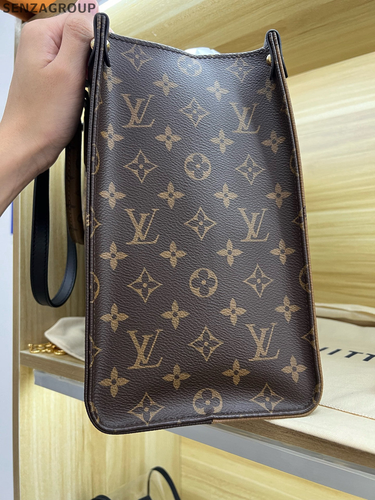 Louis Vuitton Onthego MM Monogram Tote Shoulder Bag Women Classic