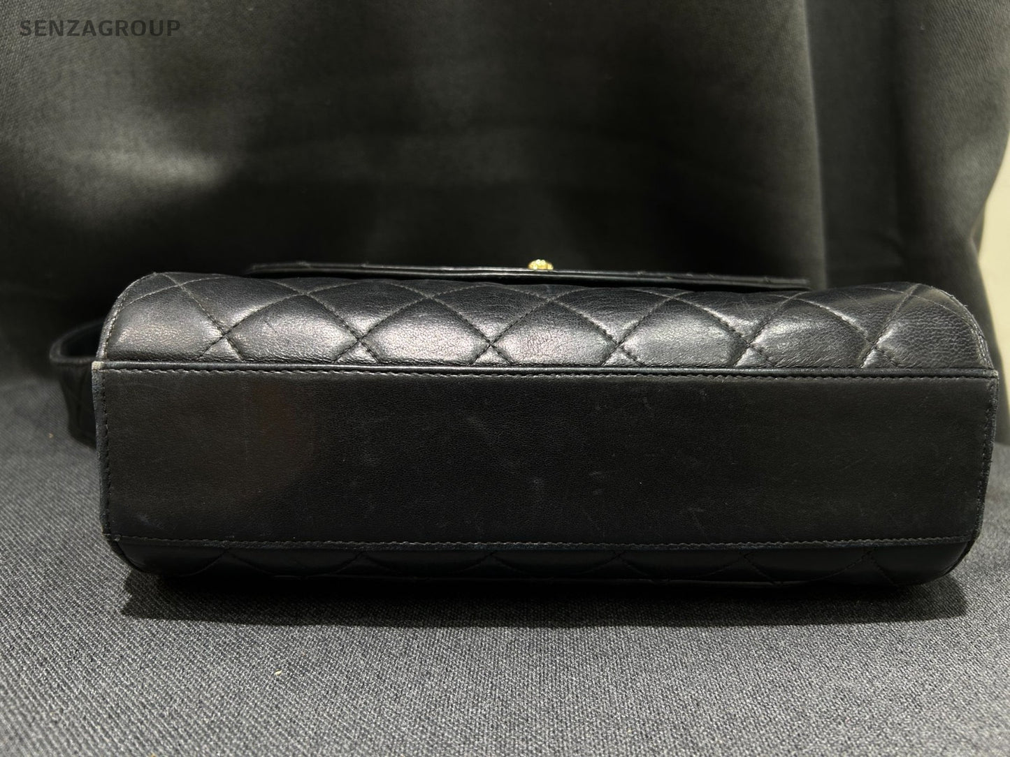 CHANEL Classic Diamond pattern Shoulder bag Crossbody Black gold Vintage