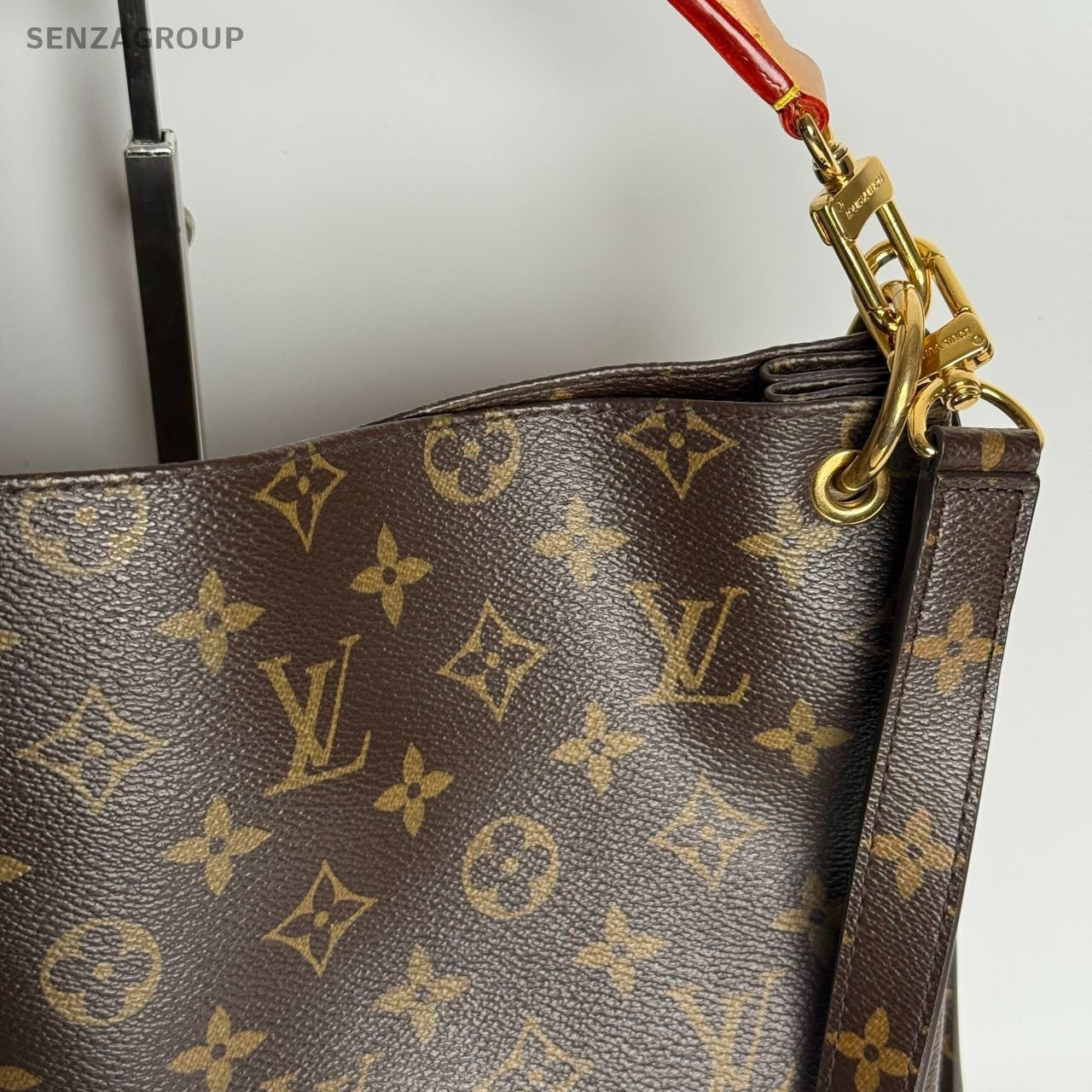 SJ0001 Louis Vuitton Hobo bag