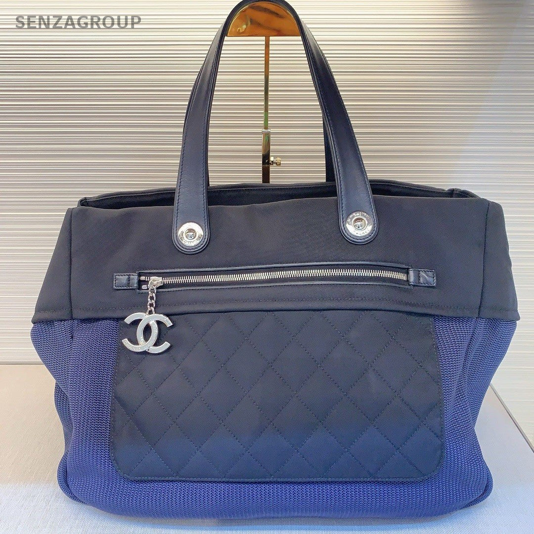 CHANEL Diamond Patchwork leather beach bag Black-Blue Women Handbag