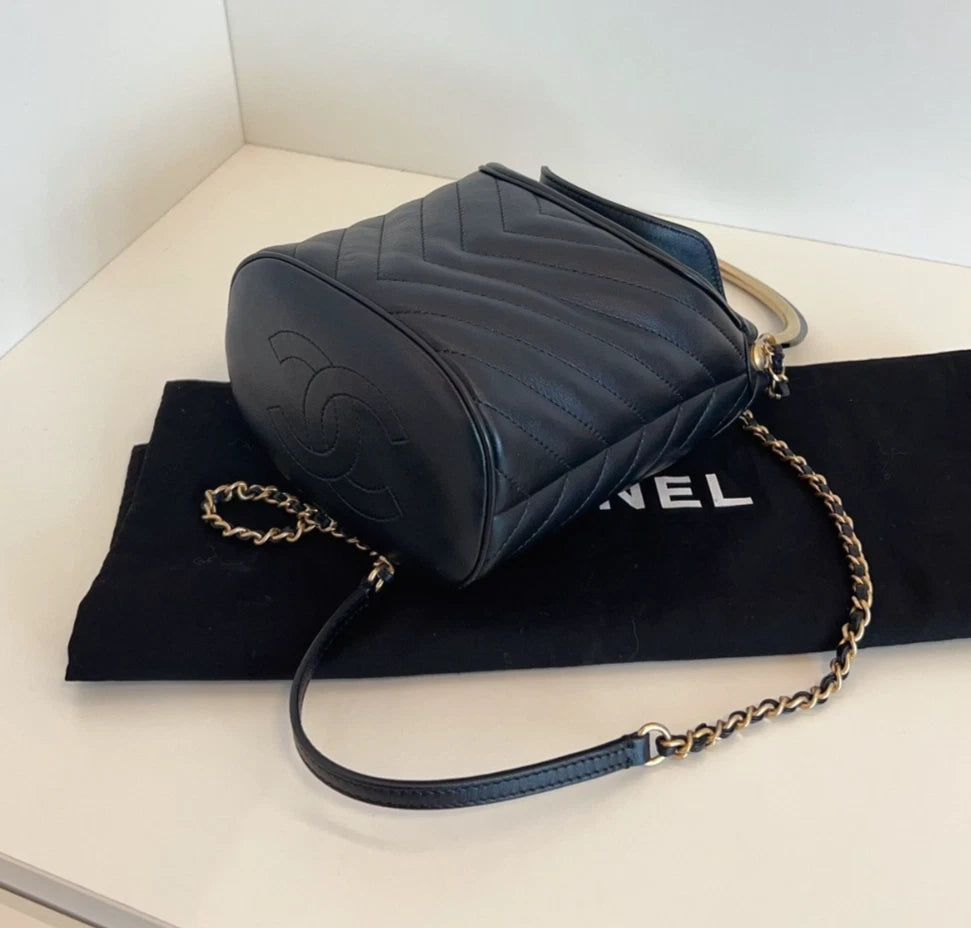 Chanel Paris-Hamburg Chevron Bucket TopHandle Bag Shoulder Bag Black Women
