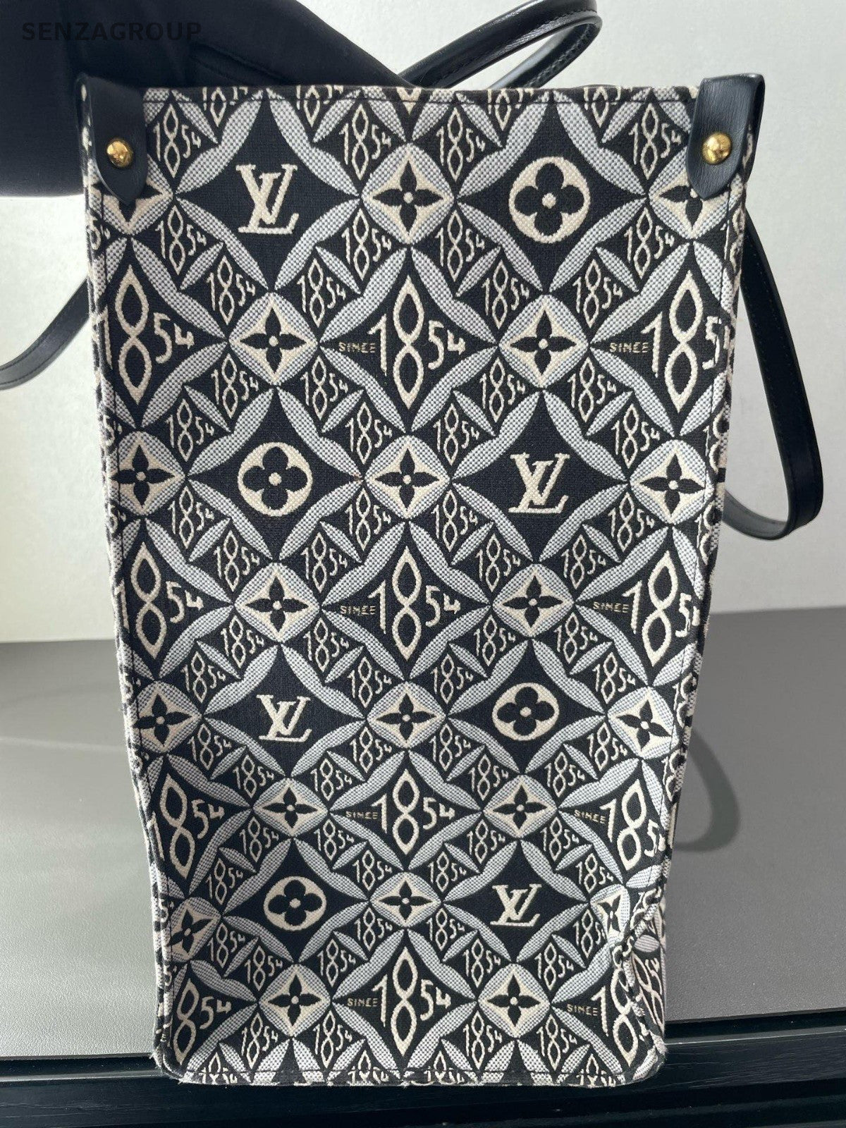 Louis Vuitton Onthego GM Tote Handbag Black Gold Used Women Classic