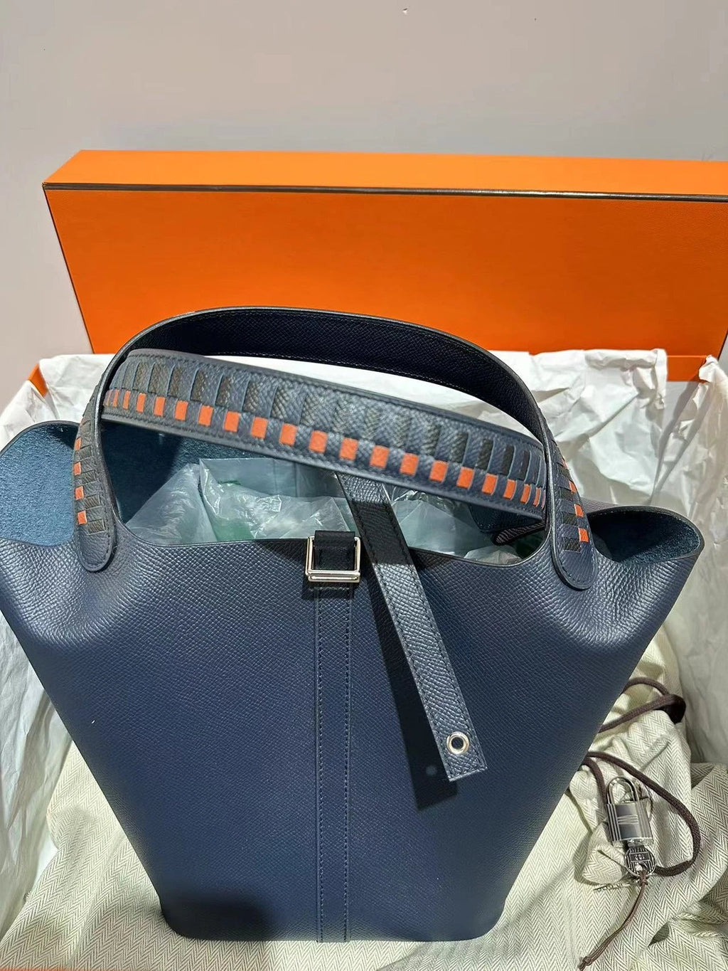 Hermes Ink Blue Epsom Leather Picotin22 Bucket Bag For Women