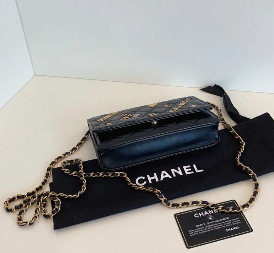 Chanel Woc Diamond Shoulder Bag Crossbody Bag Black Excellent