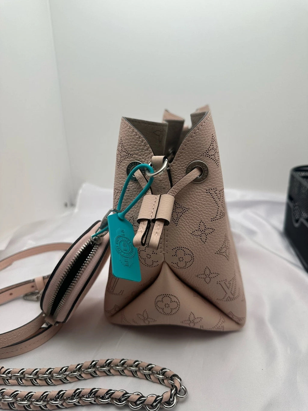 Louis Vuitton Mahina Monogram Pink Shoulder Bag Silver Hardware
