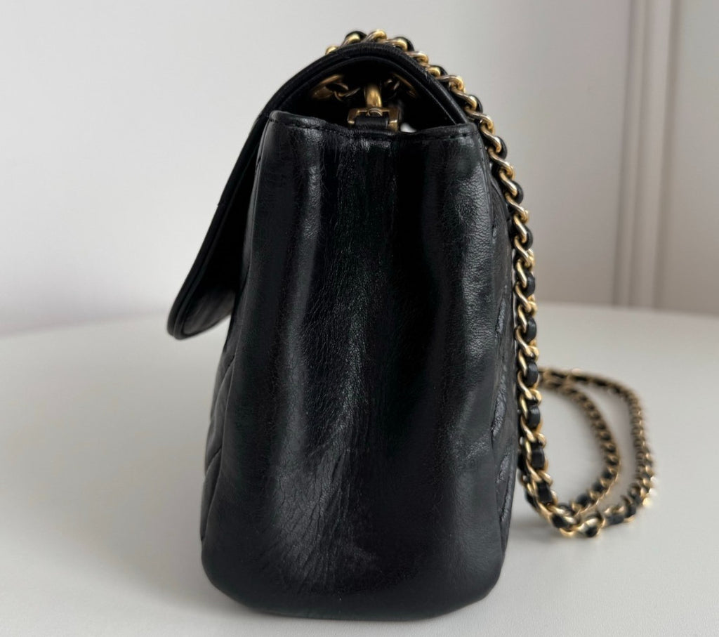 Chanel Chevron PM Chain Shoulder Bag Crossbody Black Gold Women Classic Fashion