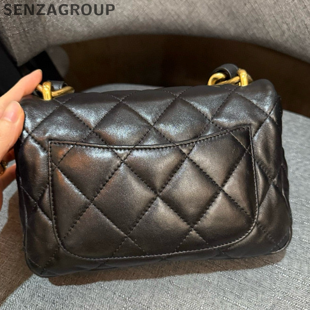 Chanel Quilted Chain Shoulder Bag Black Gold Hardware Classic Women's Fashion