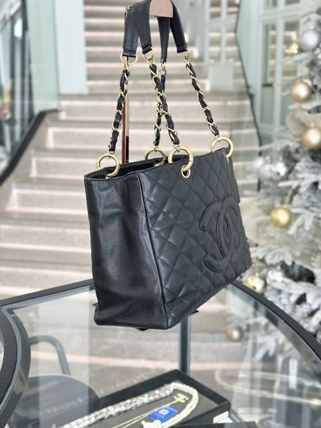 Chanel GST Calfskin MM Chain Shoulder Crossbody Bag Black Gold Hardware Women S