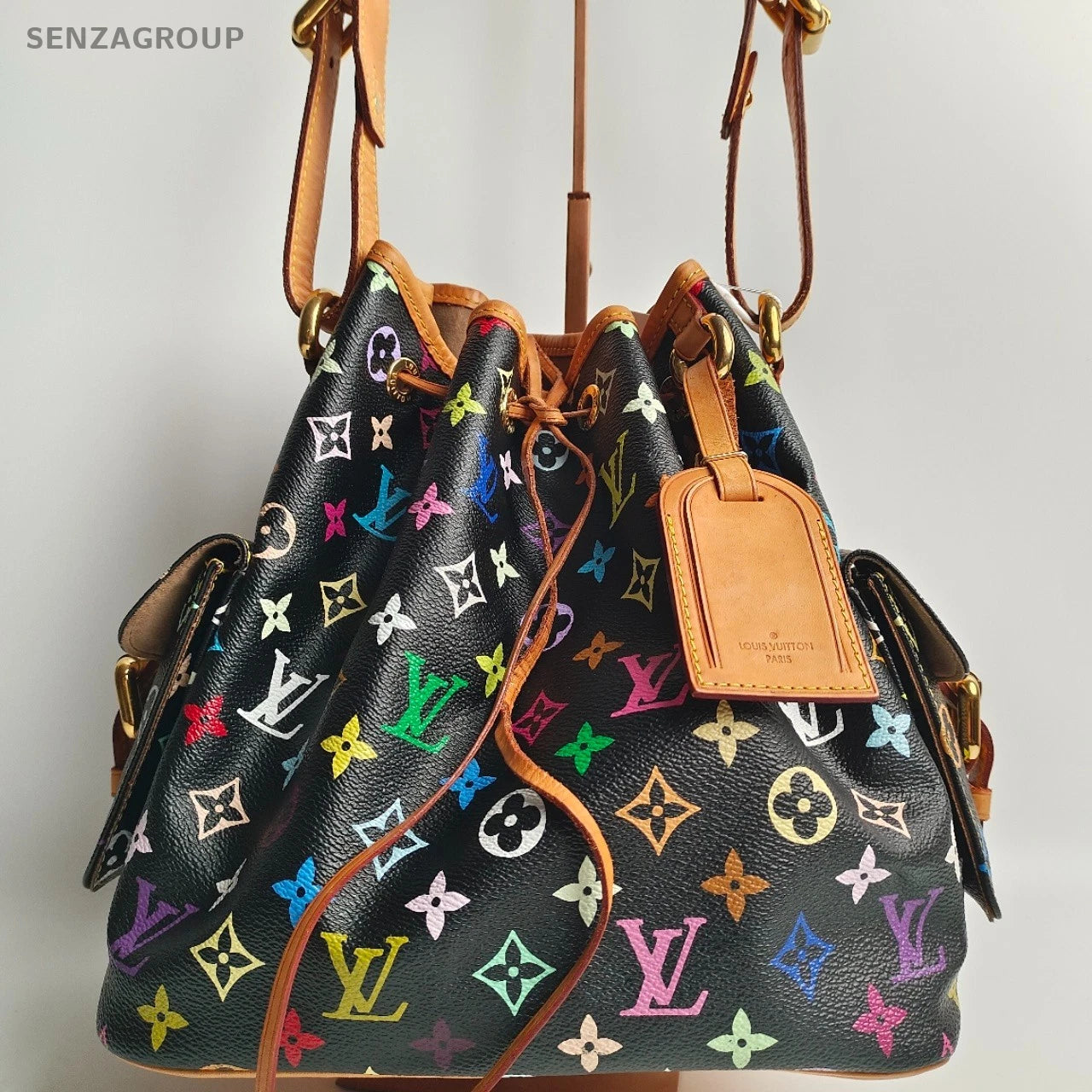 SJ0001 LV bucket multicolor black Z