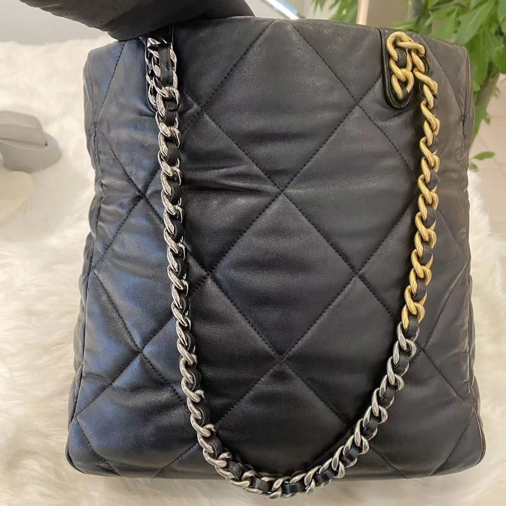 Chanel 19 Bag Tote Chain Shoulder Bag Quilted Black Gold Classic Women
