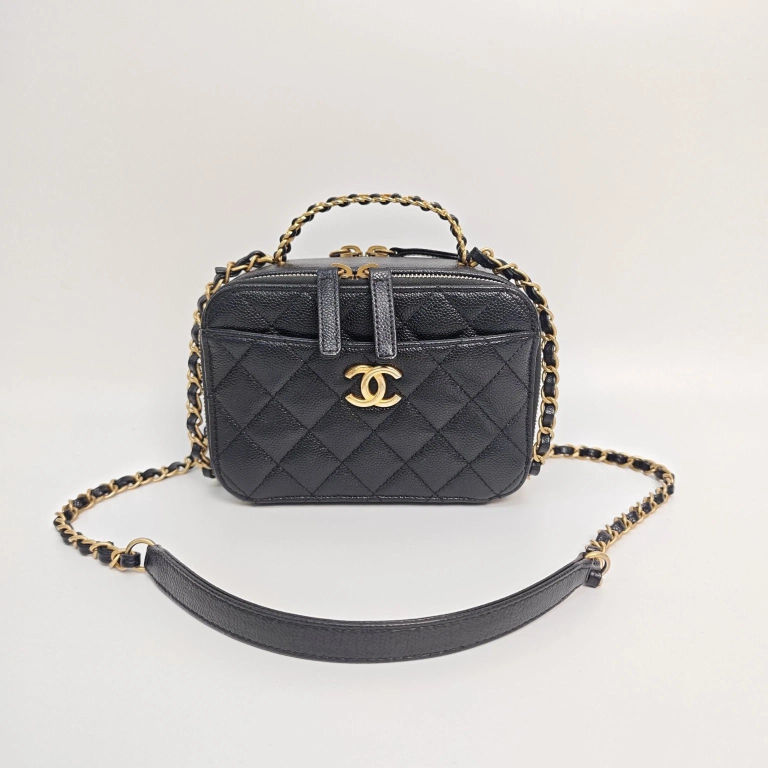 Pre-owned CHANEL 22S Black Gold Calfskin Top Handle Camera Bag For Women