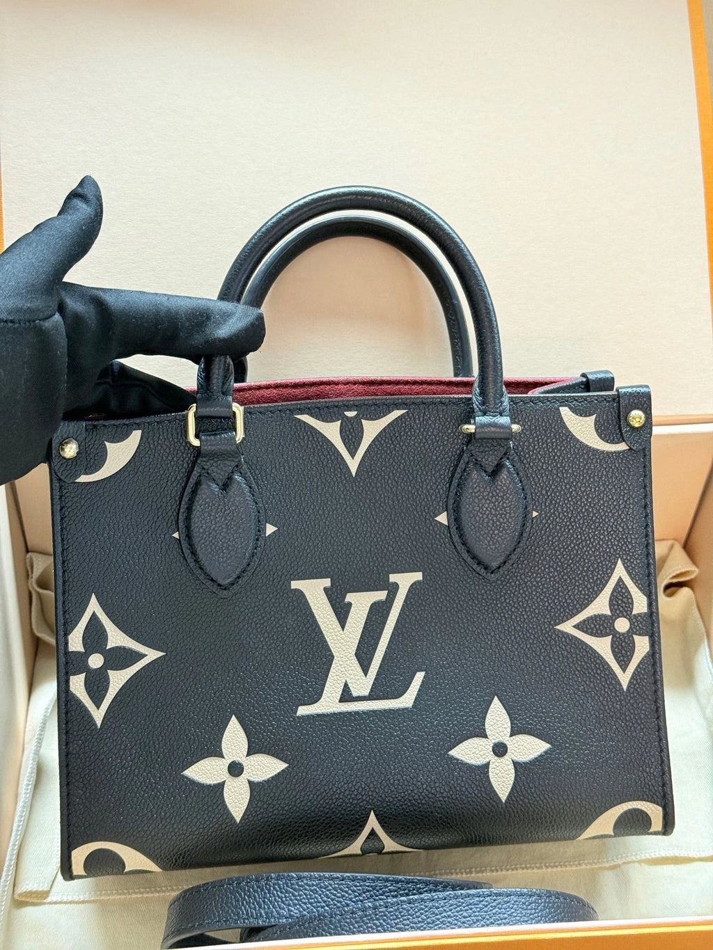 Louis Vuitton OnTheGo Leather Black White Tote Bag Excellent