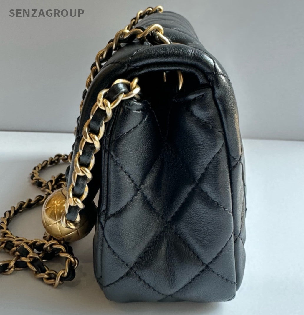 Chanel Classic Flap Mini Chain Shoulder Bag Crossbody Black Gold Women Fashion