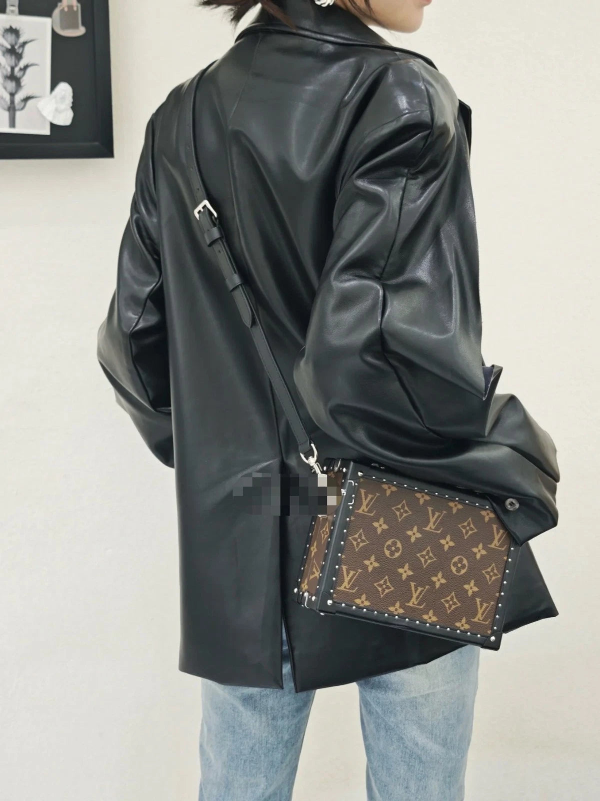 Excellent Louis Vuitton Clutch Box Monogram Canvas Shoulder Bag Crossbody SHW