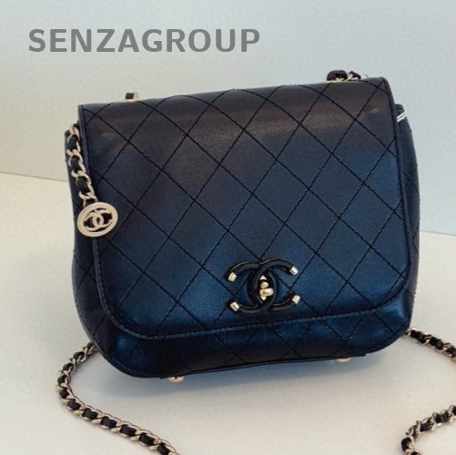 Chanel Diamond Chain Shoulder Bag Crossbody Black Gold Women Classic Fashion