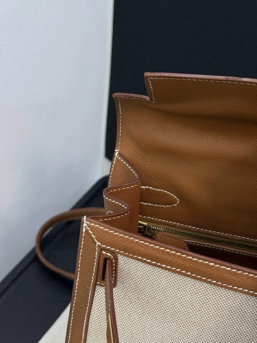 Hermes Kelly28 Canvas Top Handle Bag Crossbody Beige Brown Classic Women