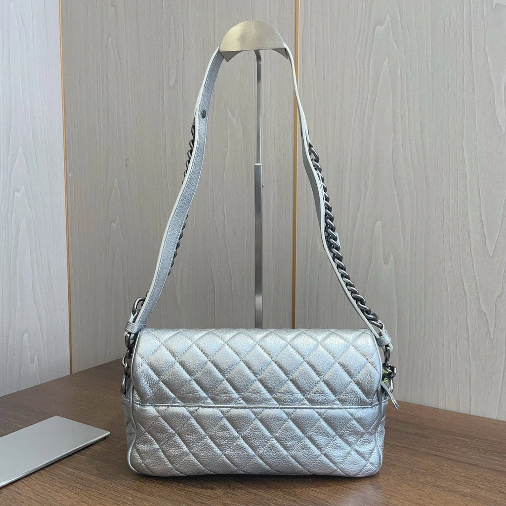 Chanel Easy Flag Classic Flap Calfskin Silver Chain Shoulder Bag Diamond