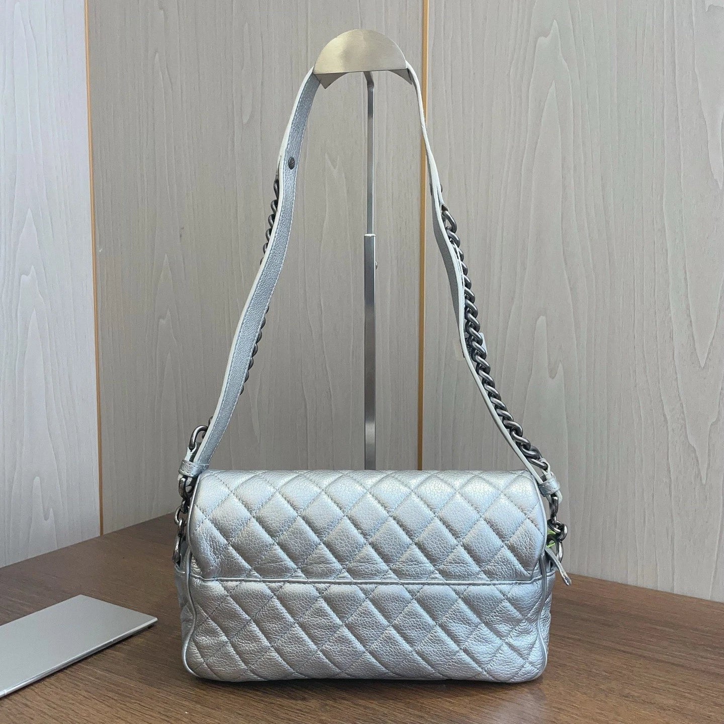 Chanel Easy Flag Classic Flap Calfskin Silver Chain Shoulder Bag Diamond