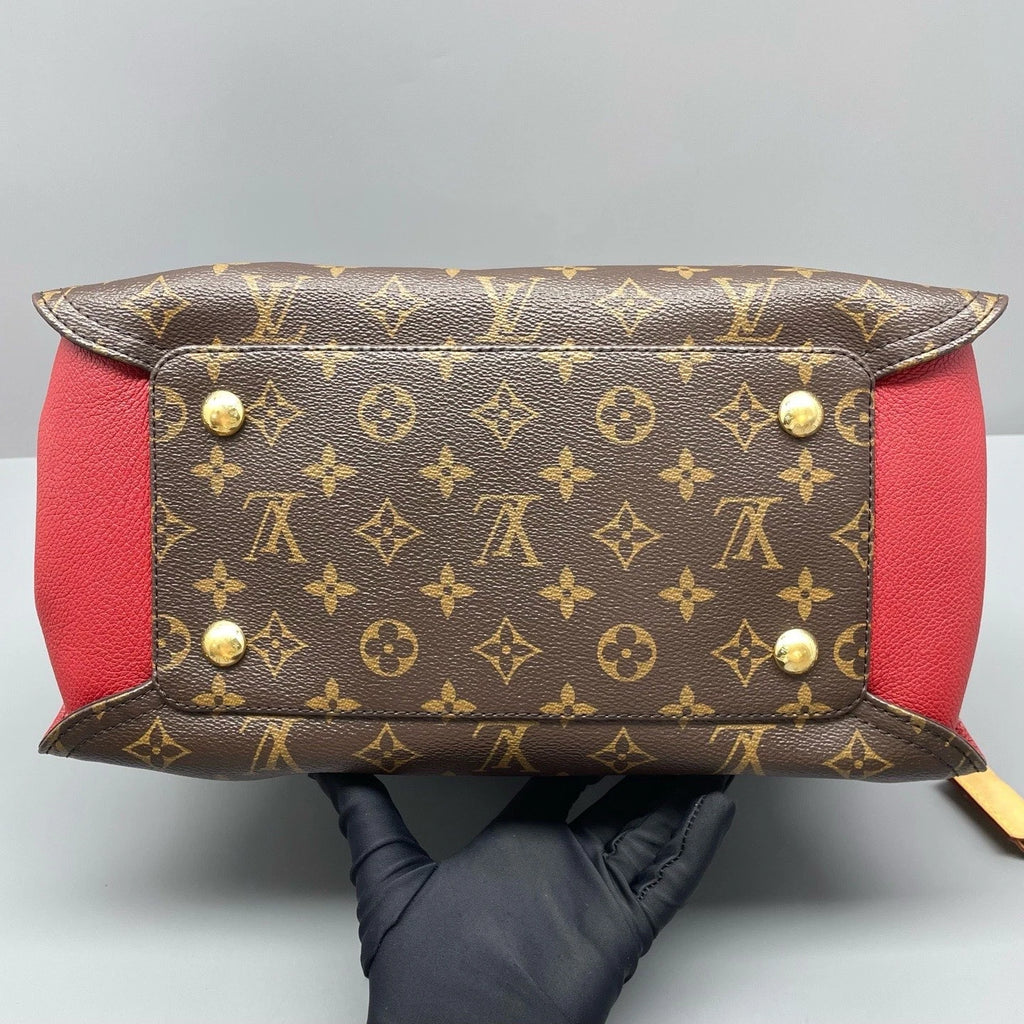 Louis Vuitton Gaia Monogram Canvas Brown Handbag Gold Hardware