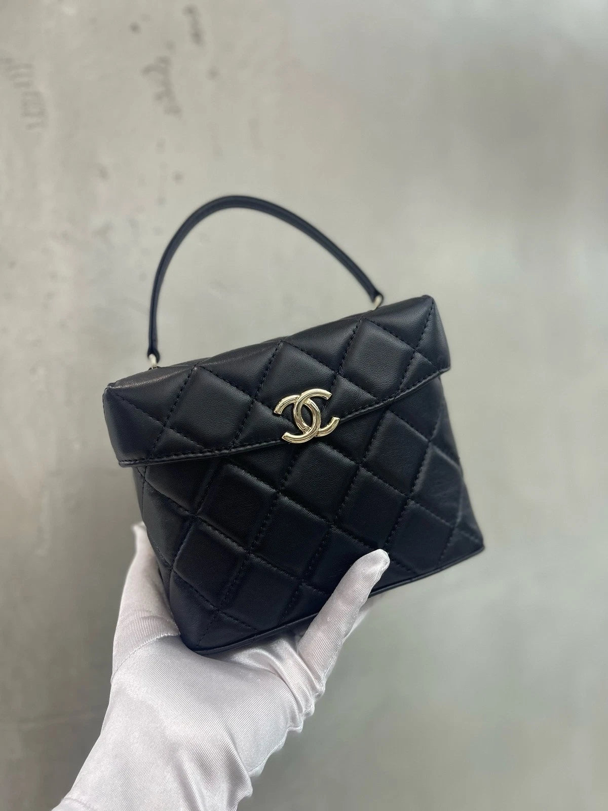 CHANEL Black Gold Top Handle Bag Crossbody For Women