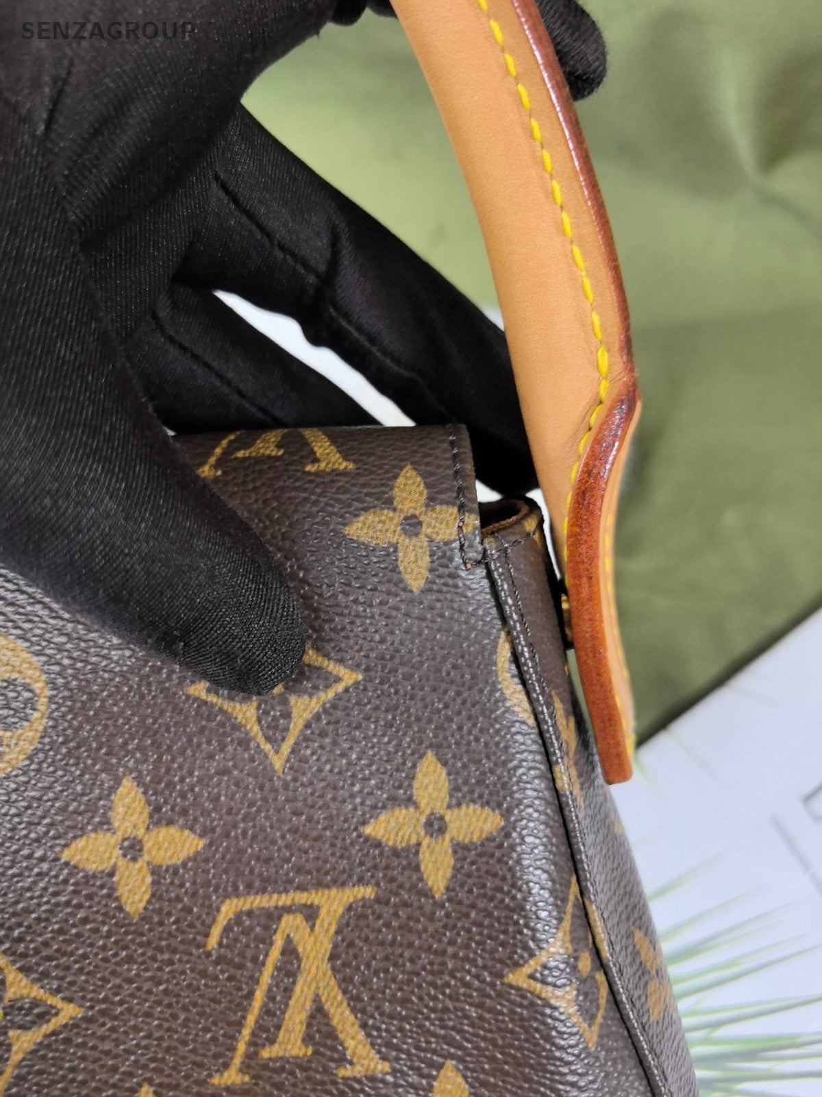 Louis Vuitton Looping PM Monogram Top Handle Shoulder bag Women Vintage Classic