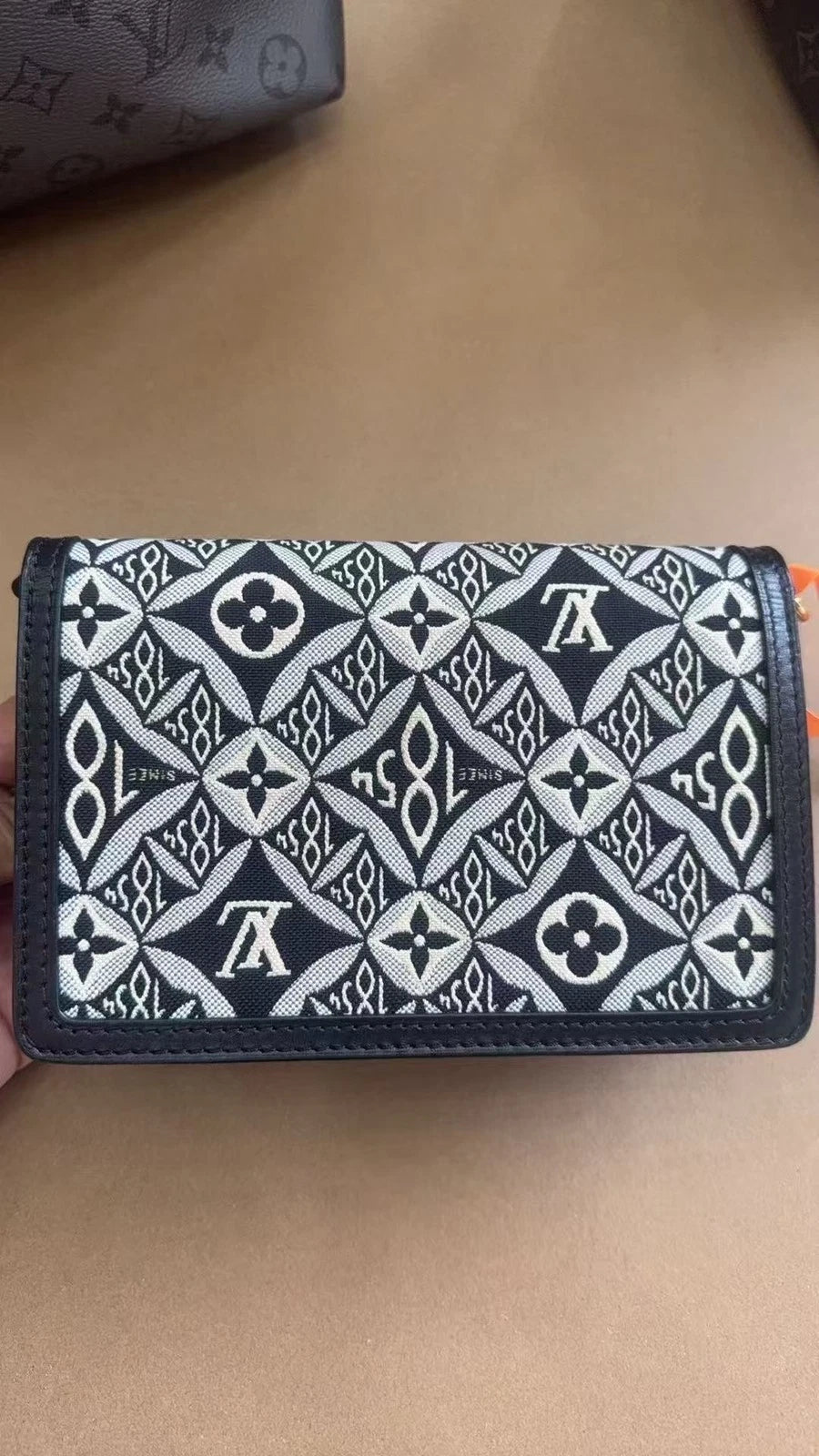 Louis Vuitton Daphne Crossbody Shoulder Bag For Women