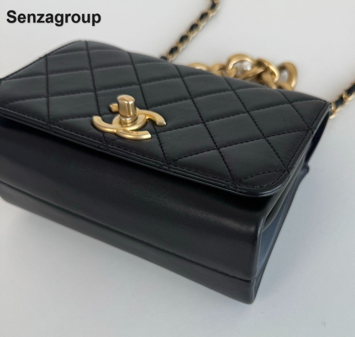 Chanel Diamond Chain Calfskin Top Handle Shoulder Crossbody Black Gold Women