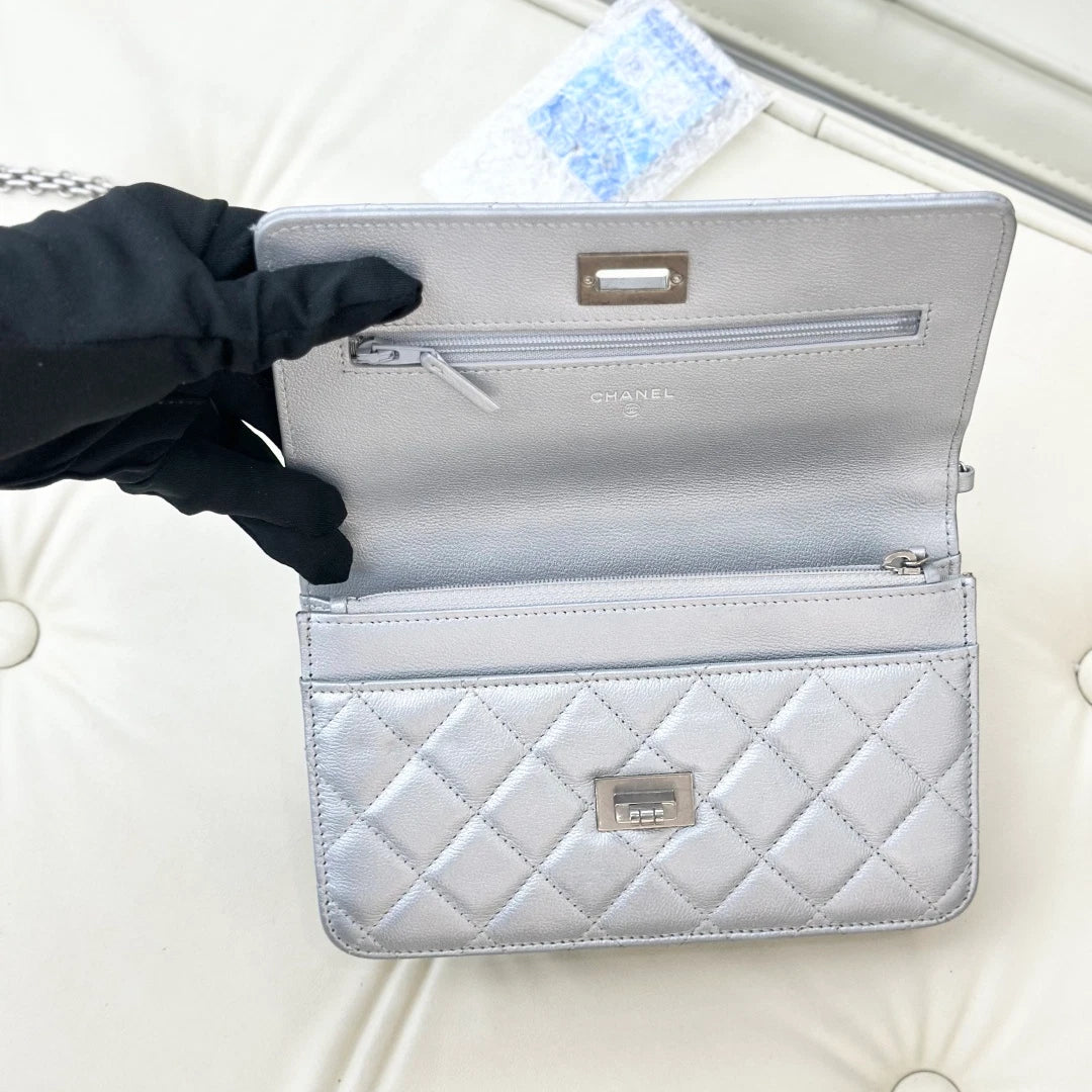 Excellent Chanel Woc Calfskin Chain Shoulder Crossbody Bag Silver Hardware